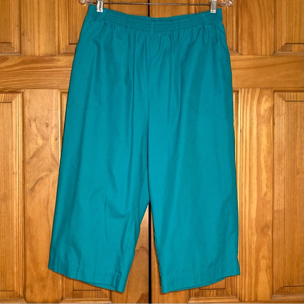NWOT Blair Pull On Capri Pants Elastic Waist Blue Green Women's Size 16